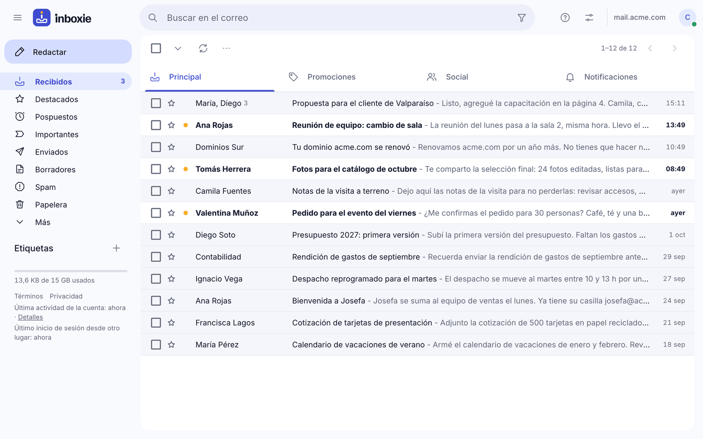 Recibidos de Inboxie con los correos de Acme Ltda.: carpetas a la izquierda, pestañas Principal, Promociones, Social y Notificaciones, y una lista con conversaciones leídas y sin leer.